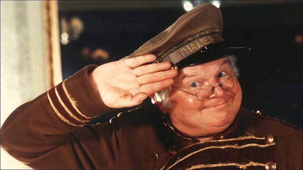 5 Hilariously funny Benny Hill Video Clips